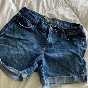 Old navy denim shorts size 6